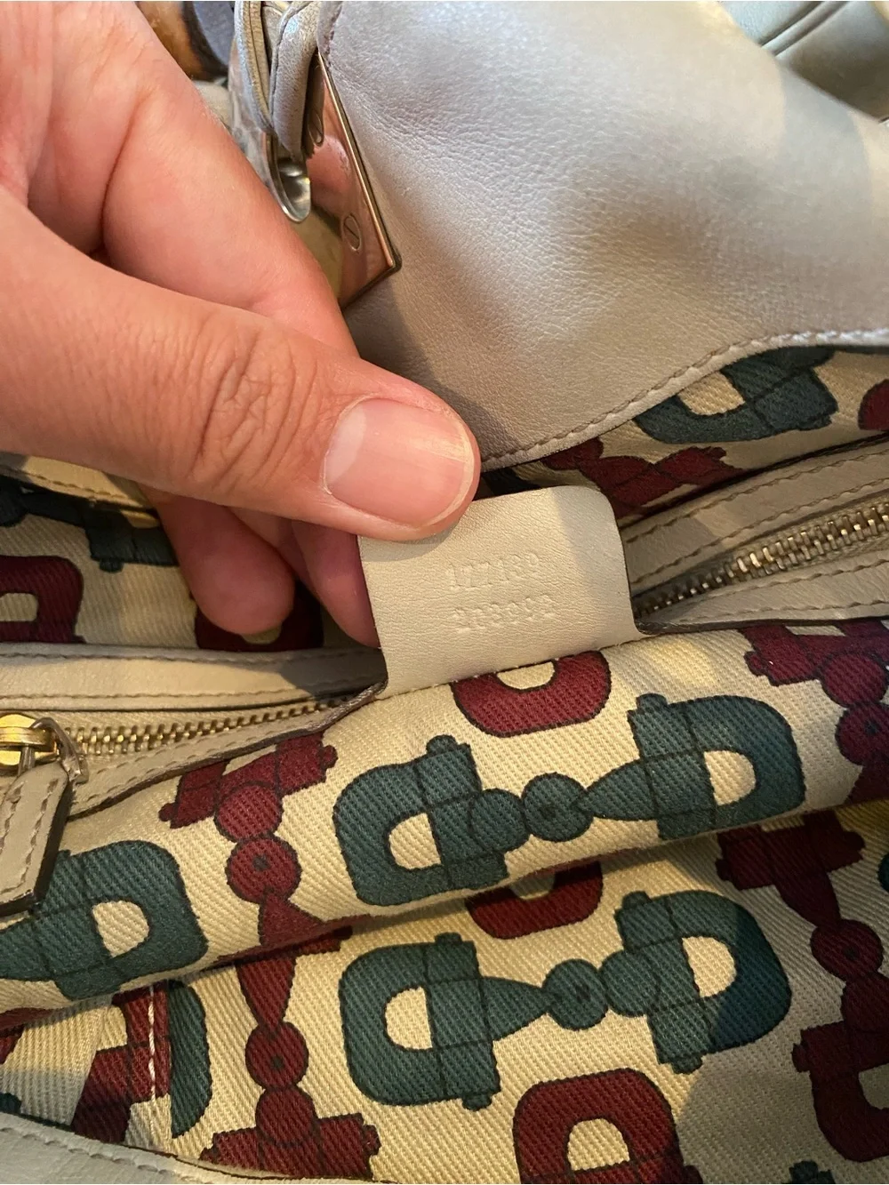 Gucci Indy Hobo Guccissima - Picture 10 of 11